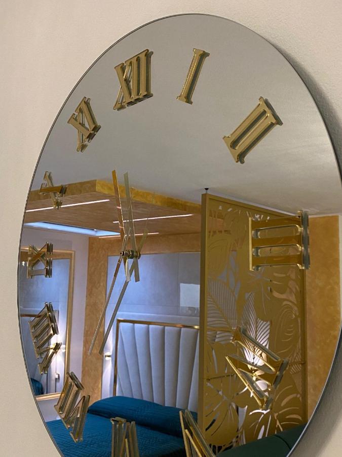 Fashion Apartment Gold Bologna With Jacuzzi & Car Garage Extérieur photo