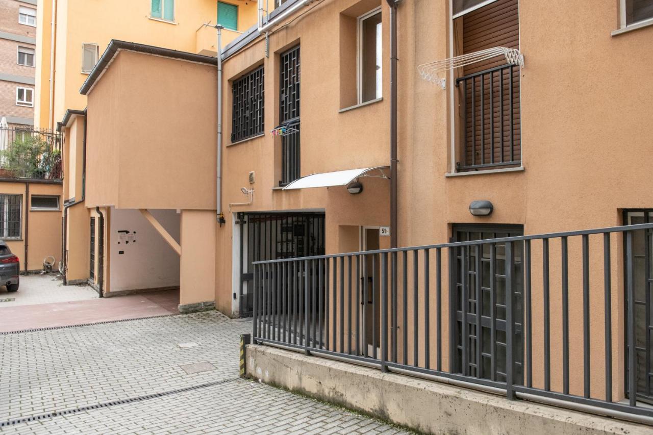 Fashion Apartment Gold Bologna With Jacuzzi & Car Garage Extérieur photo