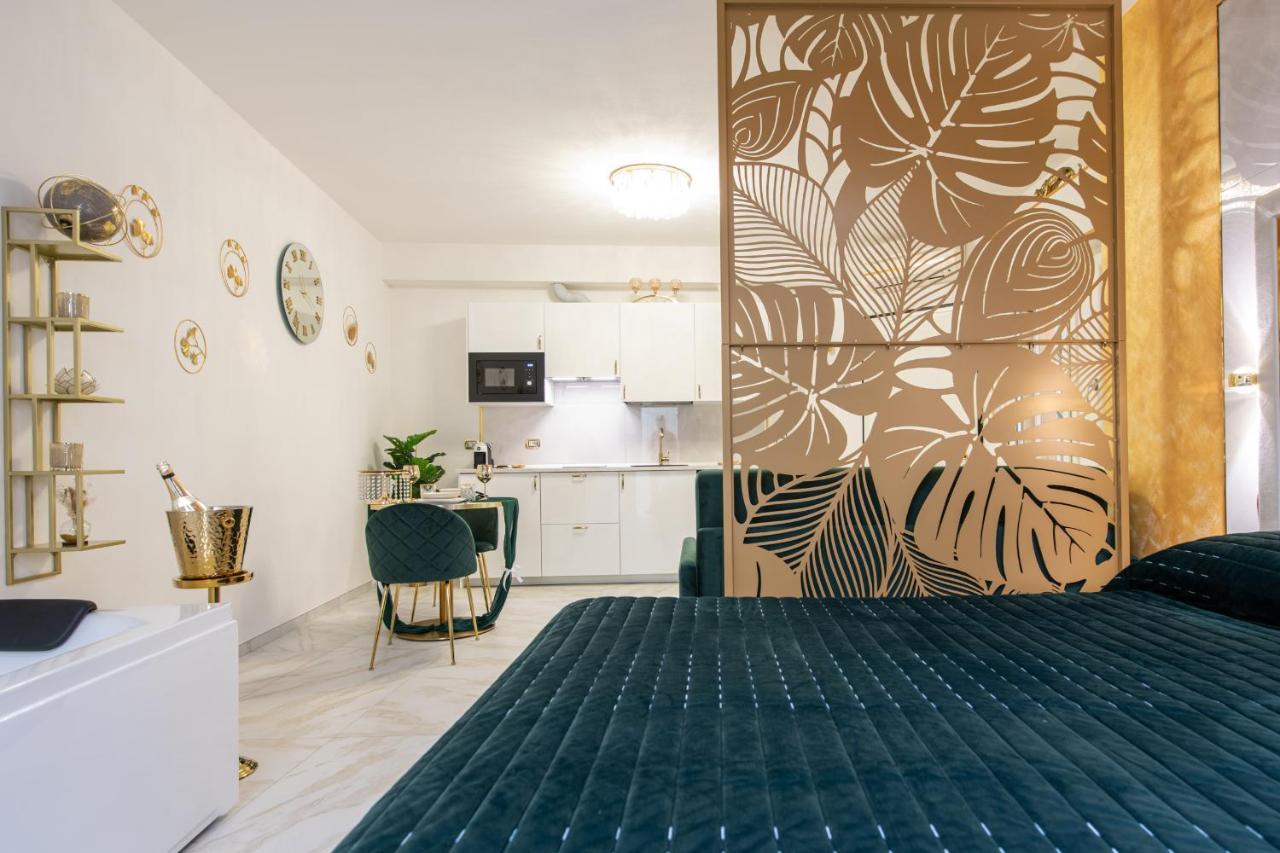 Fashion Apartment Gold Bologna With Jacuzzi & Car Garage Extérieur photo