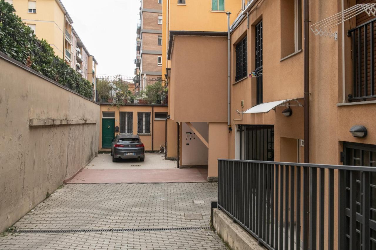 Fashion Apartment Gold Bologna With Jacuzzi & Car Garage Extérieur photo
