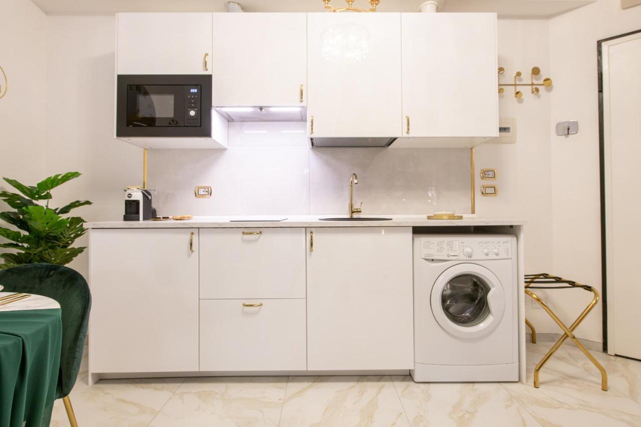 Fashion Apartment Gold Bologna With Jacuzzi & Car Garage Extérieur photo