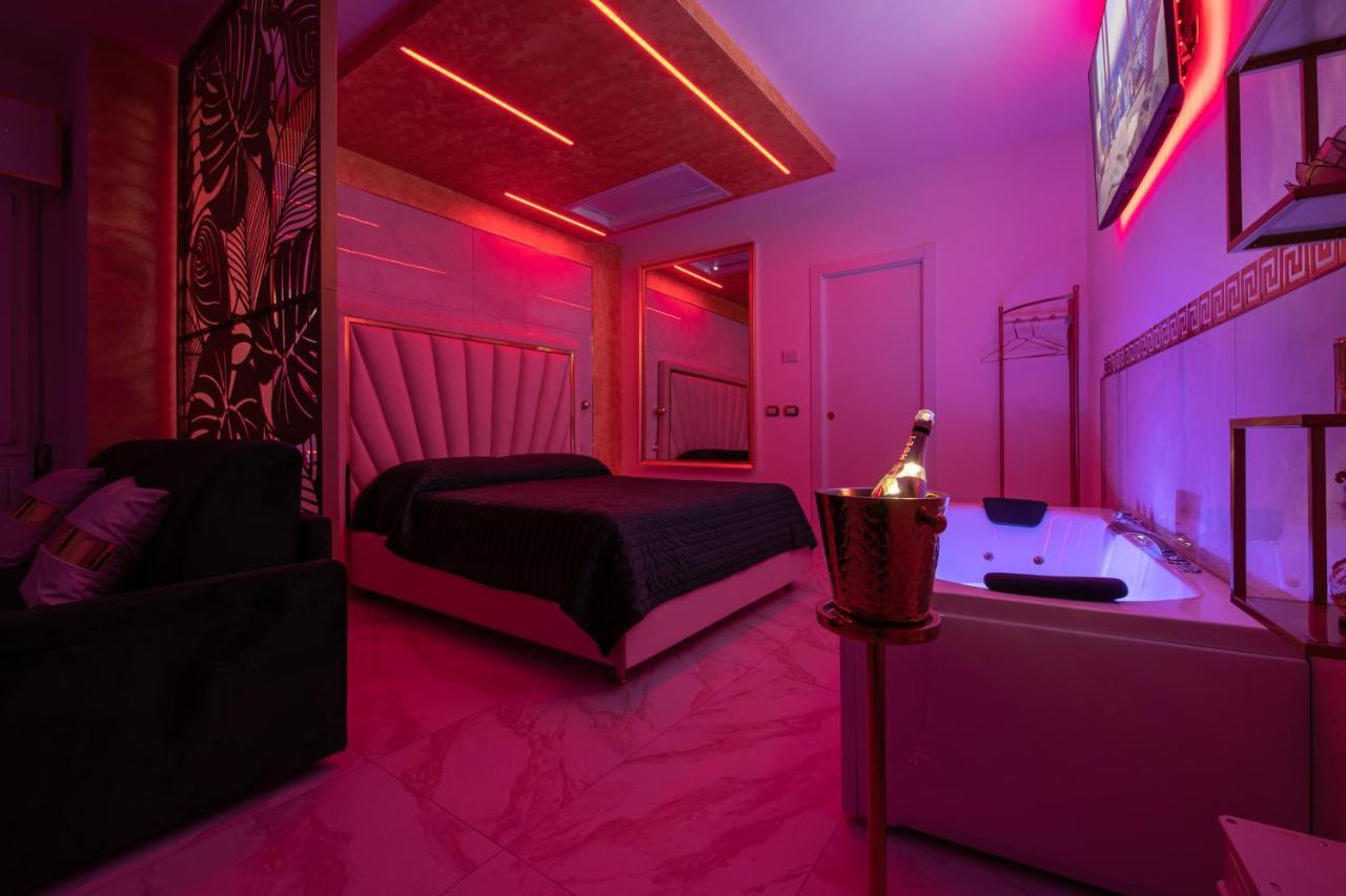Fashion Apartment Gold Bologna With Jacuzzi & Car Garage Extérieur photo