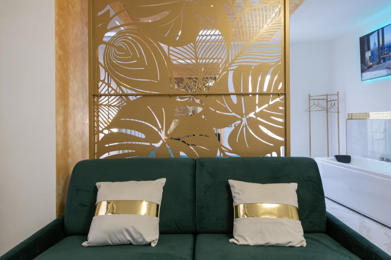 Fashion Apartment Gold Bologna With Jacuzzi & Car Garage Extérieur photo