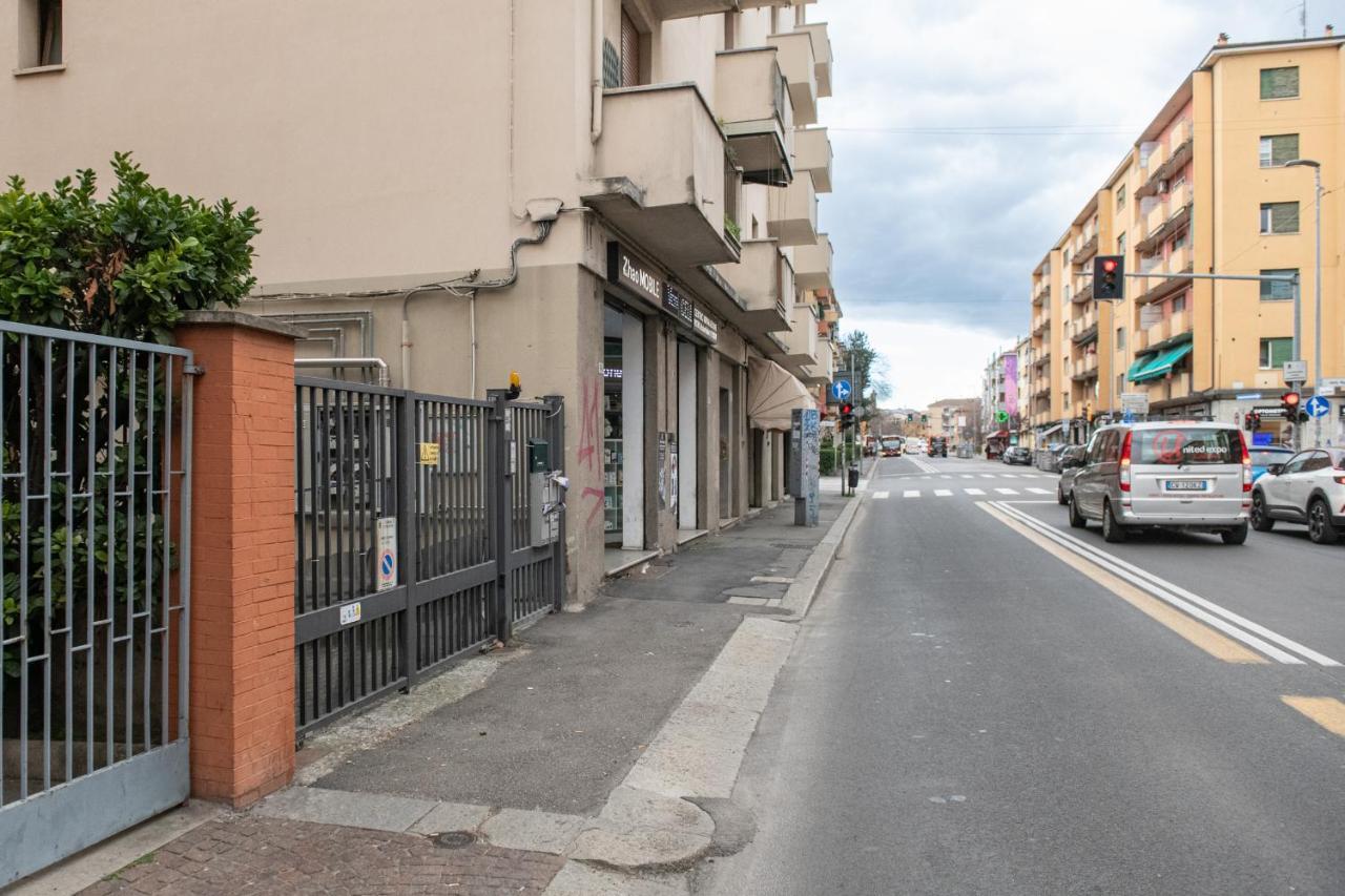 Fashion Apartment Gold Bologna With Jacuzzi & Car Garage Extérieur photo