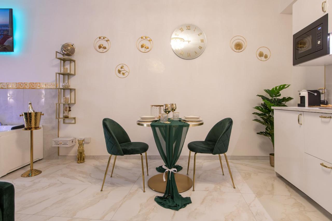 Fashion Apartment Gold Bologna With Jacuzzi & Car Garage Extérieur photo